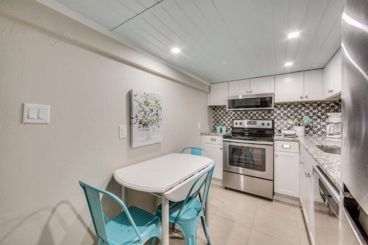 Matanzas Retreat On The Canal Fort Myers Beach Exterior foto