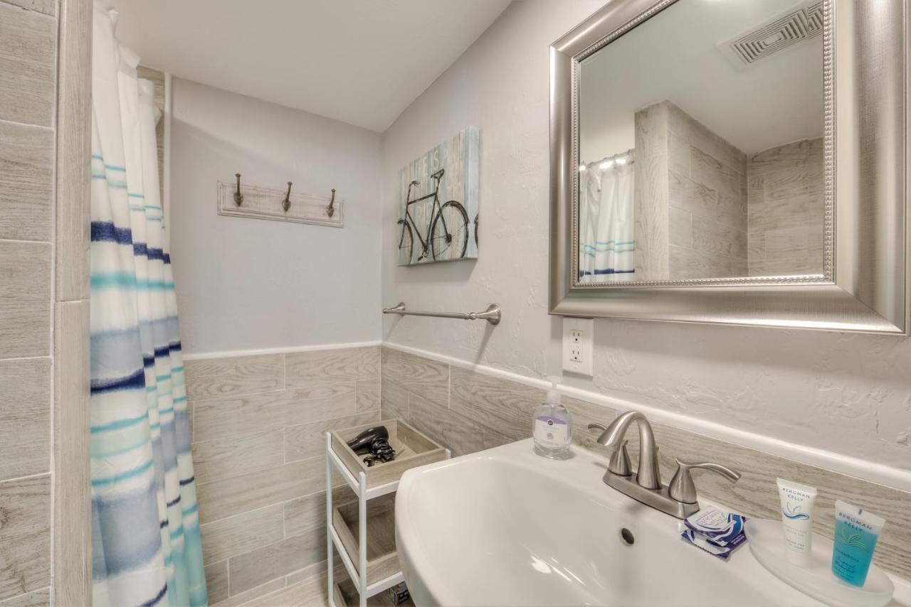 Matanzas Retreat On The Canal Fort Myers Beach Exterior foto
